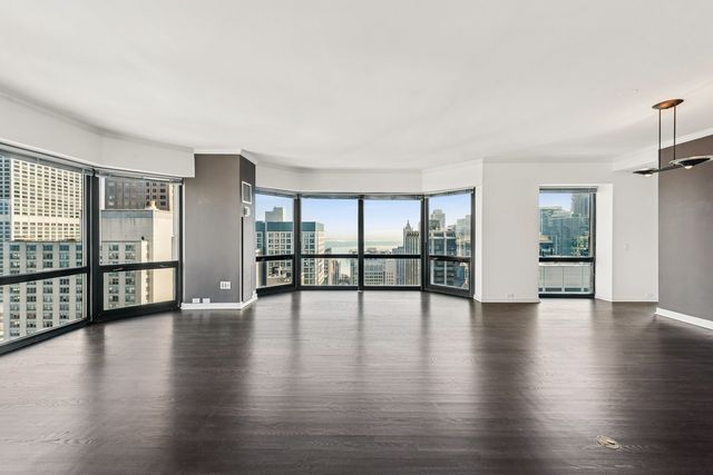 100 E Huron Street 2903, Chicago, IL 60611