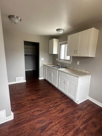 27051 Joan Street, Taylor, MI 48180