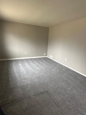 27051 Joan Street, Taylor, MI 48180