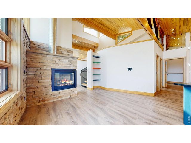 1440 Hummingbird Dr, Estes Park, CO 80517