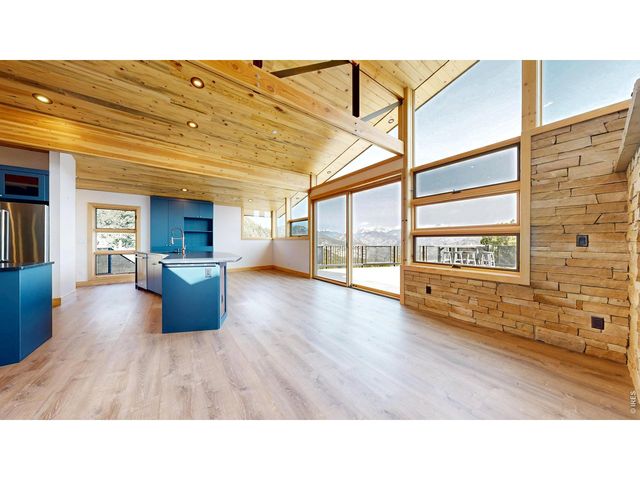 1440 Hummingbird Dr, Estes Park, CO 80517
