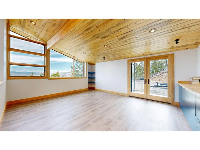 1440 Hummingbird Dr, Estes Park, CO 80517