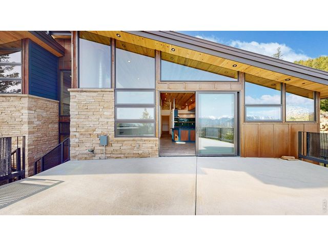 1440 Hummingbird Dr, Estes Park, CO 80517
