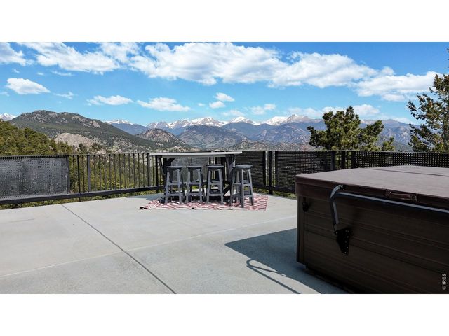 1440 Hummingbird Dr, Estes Park, CO 80517