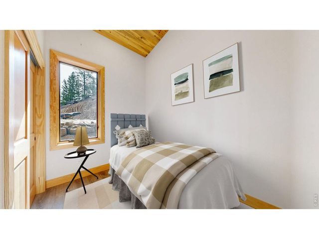 1440 Hummingbird Dr, Estes Park, CO 80517