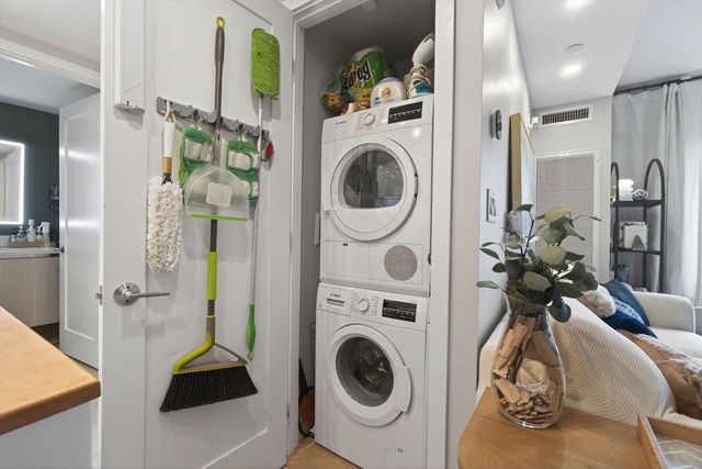 932 Broadway Street 212, Chelsea, MA 02150