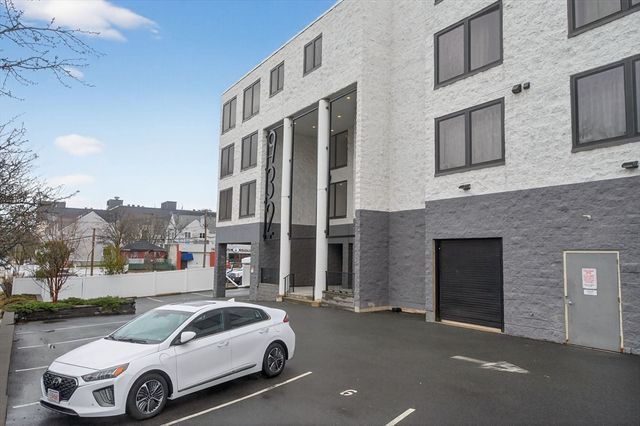 932 Broadway Street 212, Chelsea, MA 02150