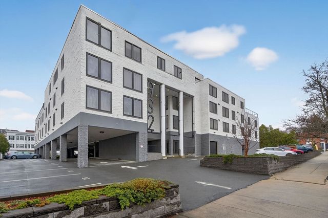 932 Broadway Street 212, Chelsea, MA 02150