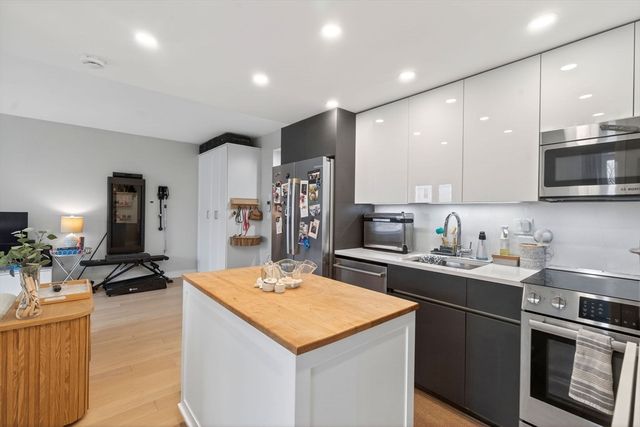 932 Broadway Street 212, Chelsea, MA 02150