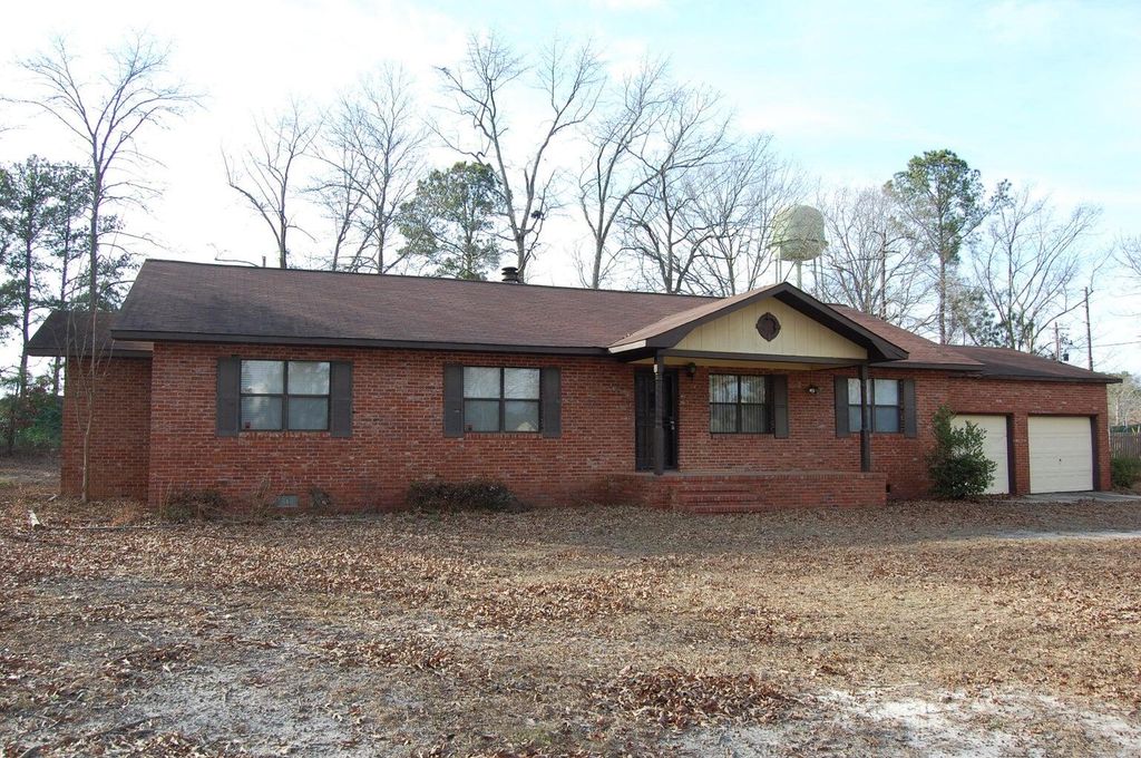 Image 3 of property listing at 1140 Dodge Lane, Grovetown, GA 30813