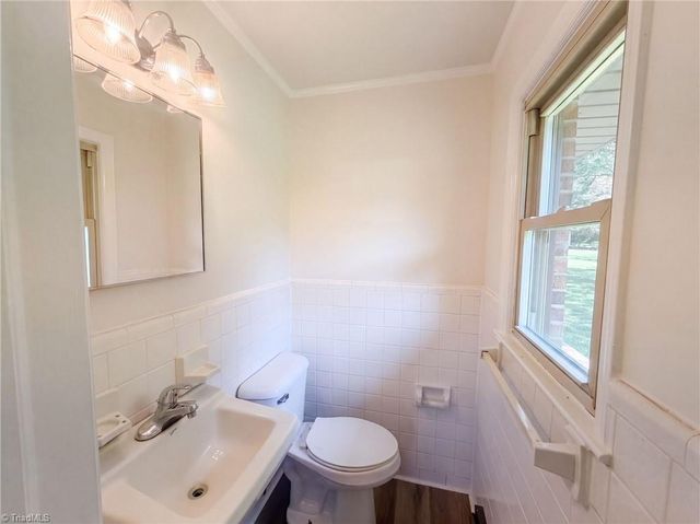 5909 Chipmunk Drive, Greensboro, NC 27407