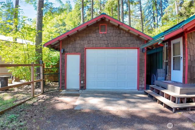 570 N Duckabush Drive W, Hoodsport, WA 98548