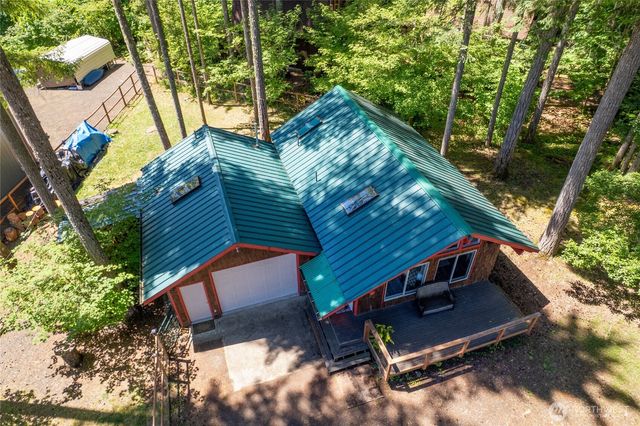 570 N Duckabush Drive W, Hoodsport, WA 98548