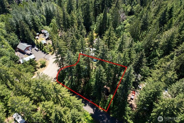 570 N Duckabush Drive W, Hoodsport, WA 98548