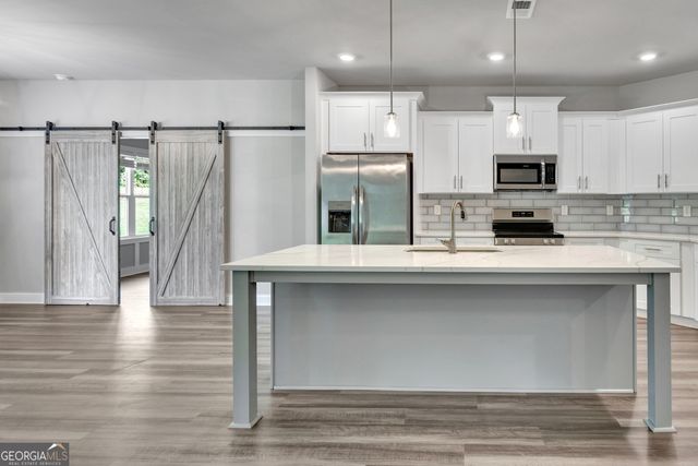 112 Hunters Chase Court, Eatonton, GA 31024
