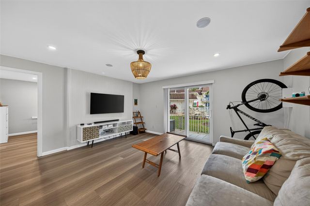 700 SE 2nd Avenue 318, Deerfield Beach, FL 33441