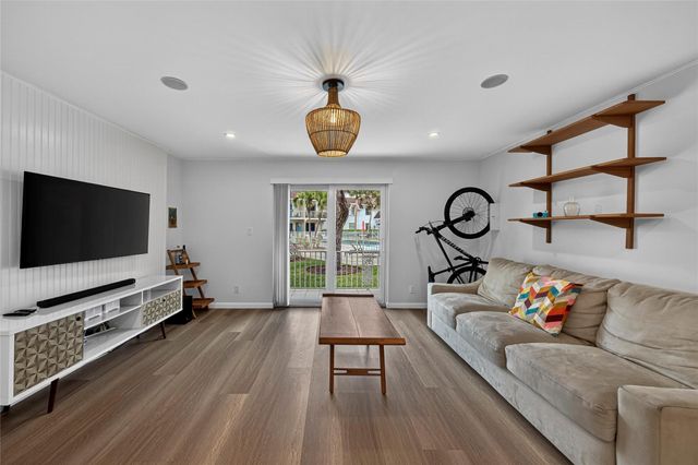 700 SE 2nd Avenue 318, Deerfield Beach, FL 33441