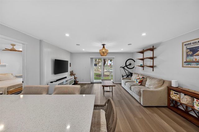 700 SE 2nd Avenue 318, Deerfield Beach, FL 33441