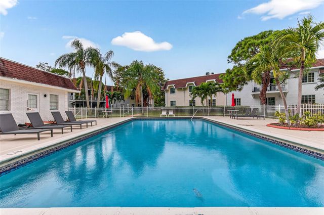 700 SE 2nd Avenue 318, Deerfield Beach, FL 33441