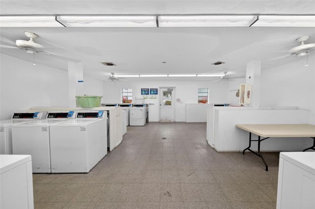 700 SE 2nd Avenue 318, Deerfield Beach, FL 33441