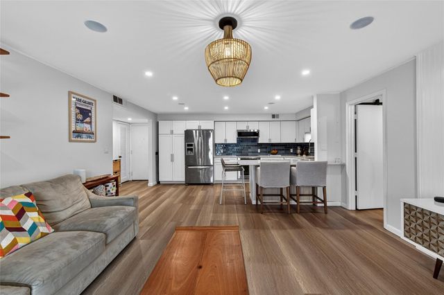 700 SE 2nd Avenue 318, Deerfield Beach, FL 33441