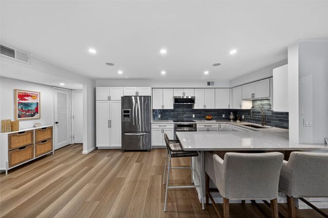 700 SE 2nd Avenue 318, Deerfield Beach, FL 33441