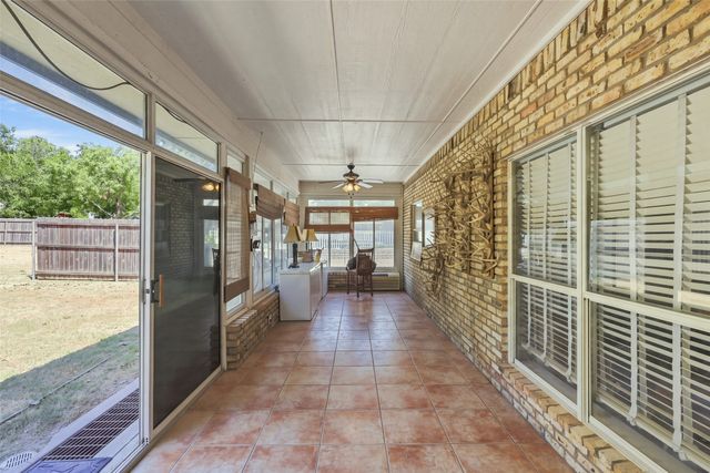 9014 Woodlawn Drive, Granbury, TX 76049