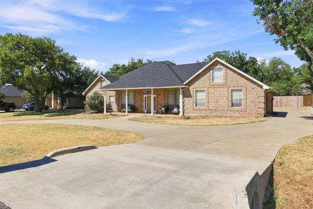 9014 Woodlawn Drive, Granbury, TX 76049
