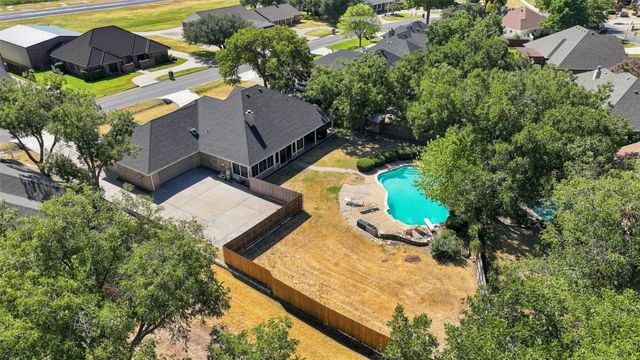 9014 Woodlawn Drive, Granbury, TX 76049