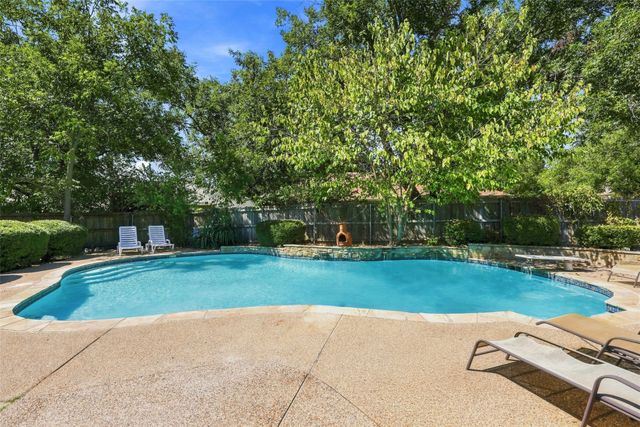 9014 Woodlawn Drive, Granbury, TX 76049