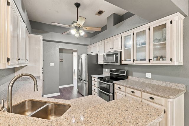 9014 Woodlawn Drive, Granbury, TX 76049
