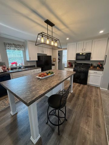 1187 Ironstone Drive, Mount Pleasant, MI 48858