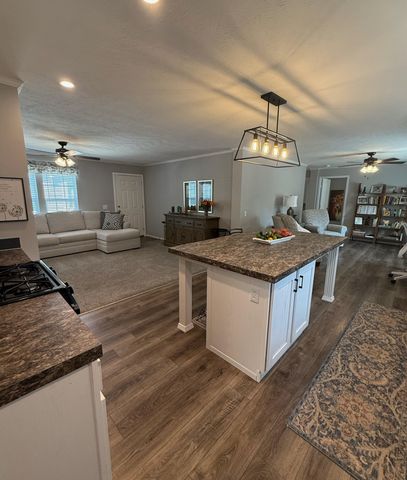 1187 Ironstone Drive, Mount Pleasant, MI 48858