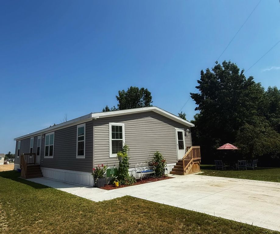 1187 Ironstone Drive, Mount Pleasant, MI 48858