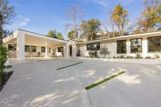 19629 Wells Dr, Tarzana, CA 91356