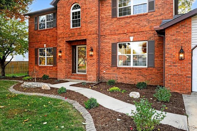 607 Shamrock Drive, O'fallon, IL 62269