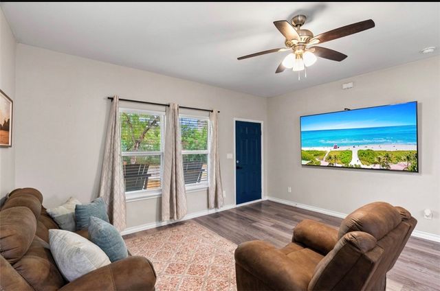 1105 Cabra St, Corpus Christi, TX 78401