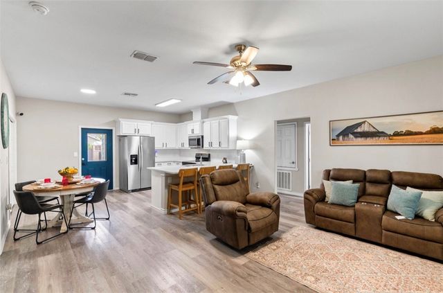 1105 Cabra St, Corpus Christi, TX 78401
