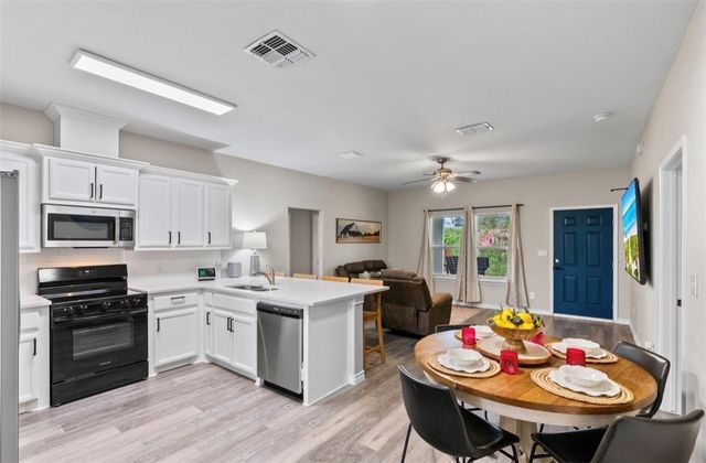 1105 Cabra St, Corpus Christi, TX 78401