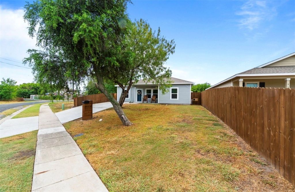 1105 Cabra St, Corpus Christi, TX 78401 — photo 3