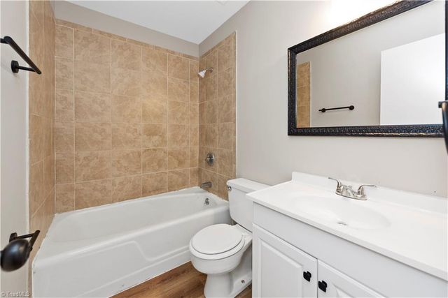 1806 Heilwood Drive, Greensboro, NC 27407