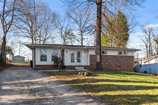 1806 Heilwood Drive, Greensboro, NC 27407