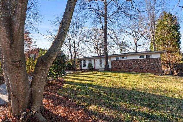 1806 Heilwood Drive, Greensboro, NC 27407