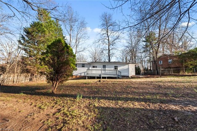 1806 Heilwood Drive, Greensboro, NC 27407