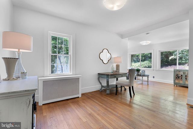 2710 S JOYCE ST, Arlington, VA 22202