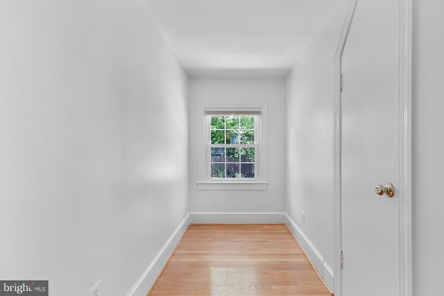 2710 S JOYCE ST, Arlington, VA 22202