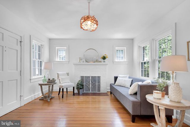 2710 S JOYCE ST, Arlington, VA 22202