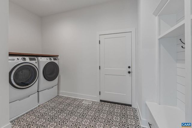 3 MORGANTOWN RD, Charlottesville, VA 22903