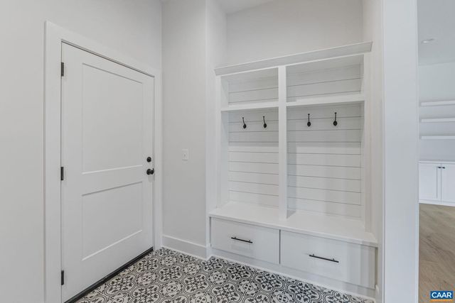 3 MORGANTOWN RD, Charlottesville, VA 22903