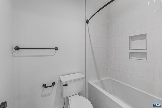 3 MORGANTOWN RD, Charlottesville, VA 22903